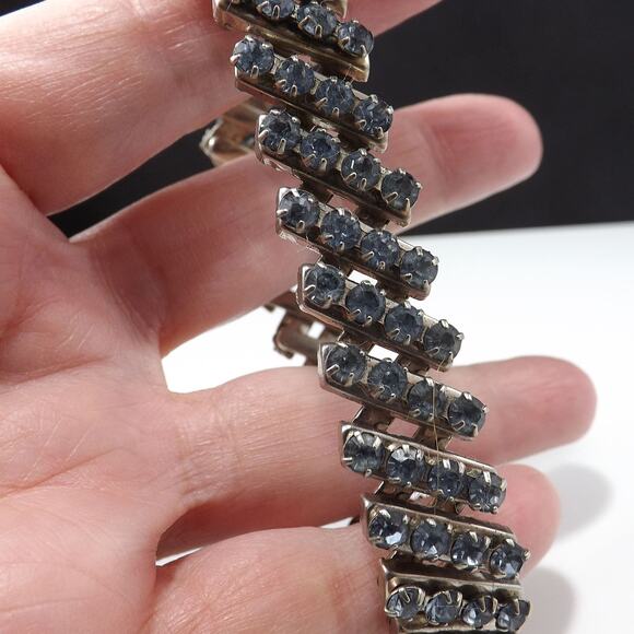 Vintage Light Blue Rhinestone Bracelet, Expansion Style, 1950s - Picture 9 of 10